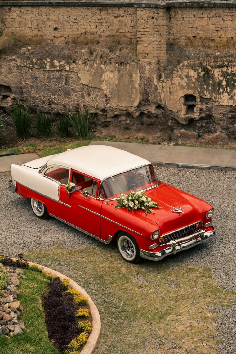 Vintage Car (Wedding Entry)